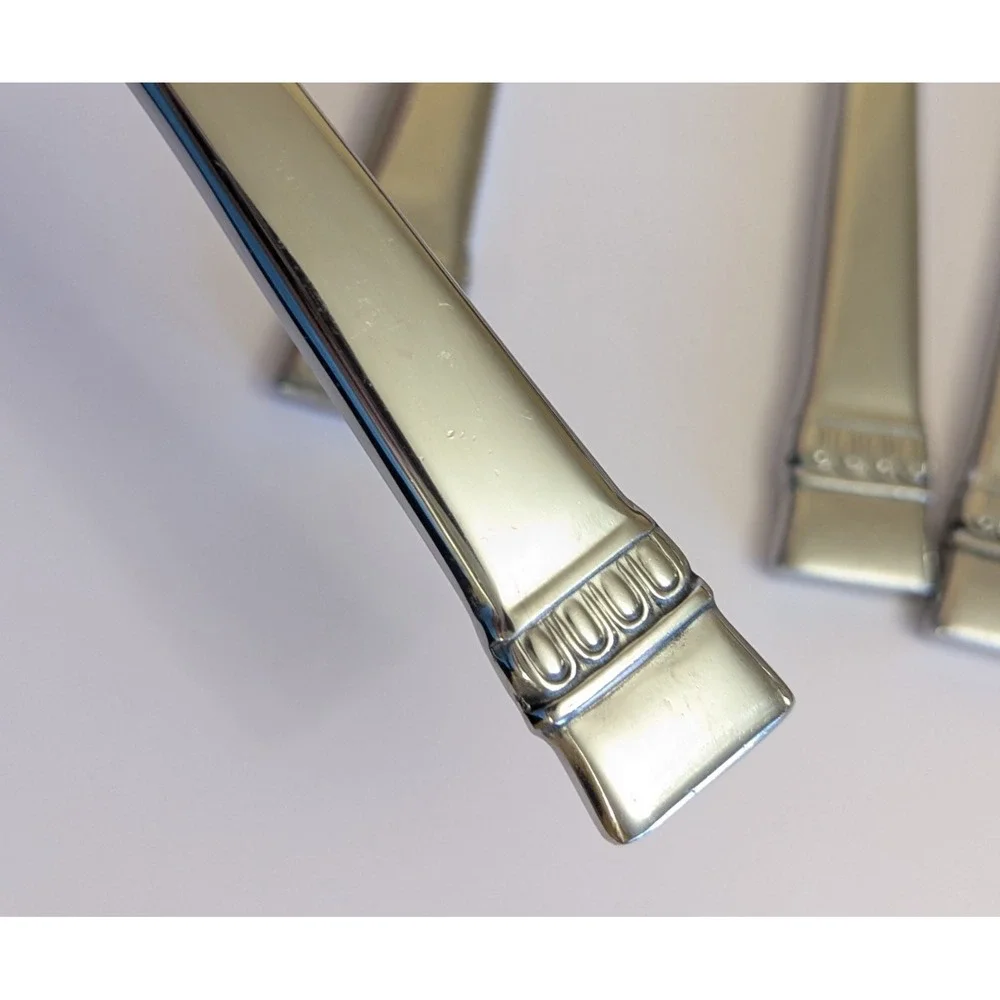 Oneida CADENCE Dinner Knife Knives 18/10 Stainless Indonesia (Set Of 8)